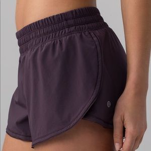 Lululemon EUC Seek The Heat Short II 10